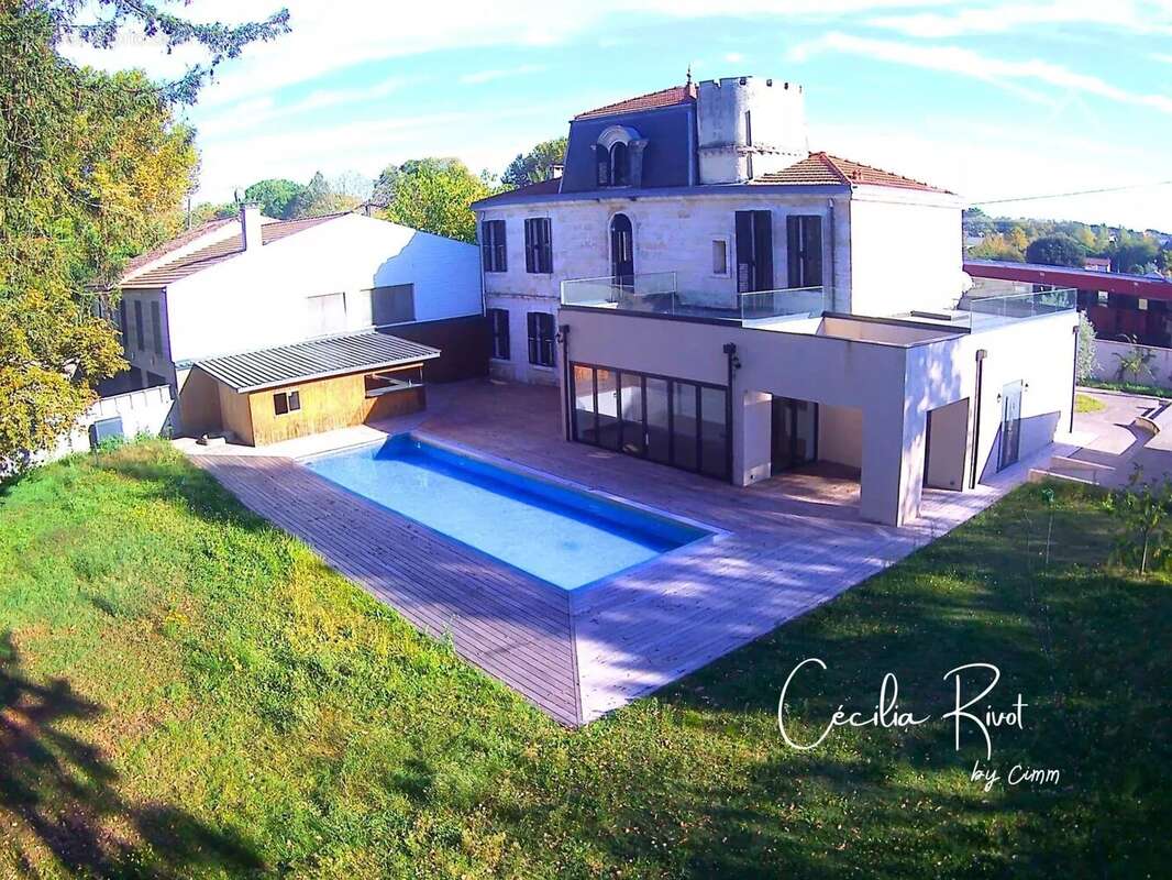 Maison à VILLENAVE-D'ORNON