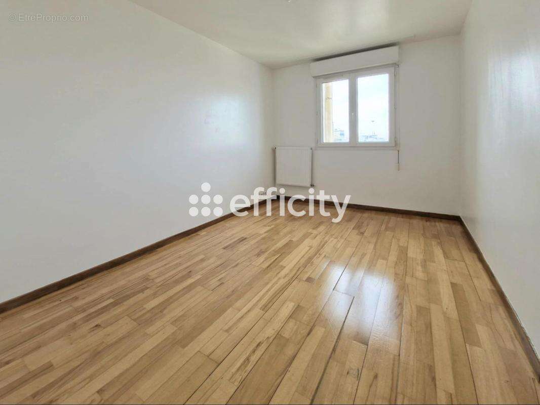 Appartement à BONDY