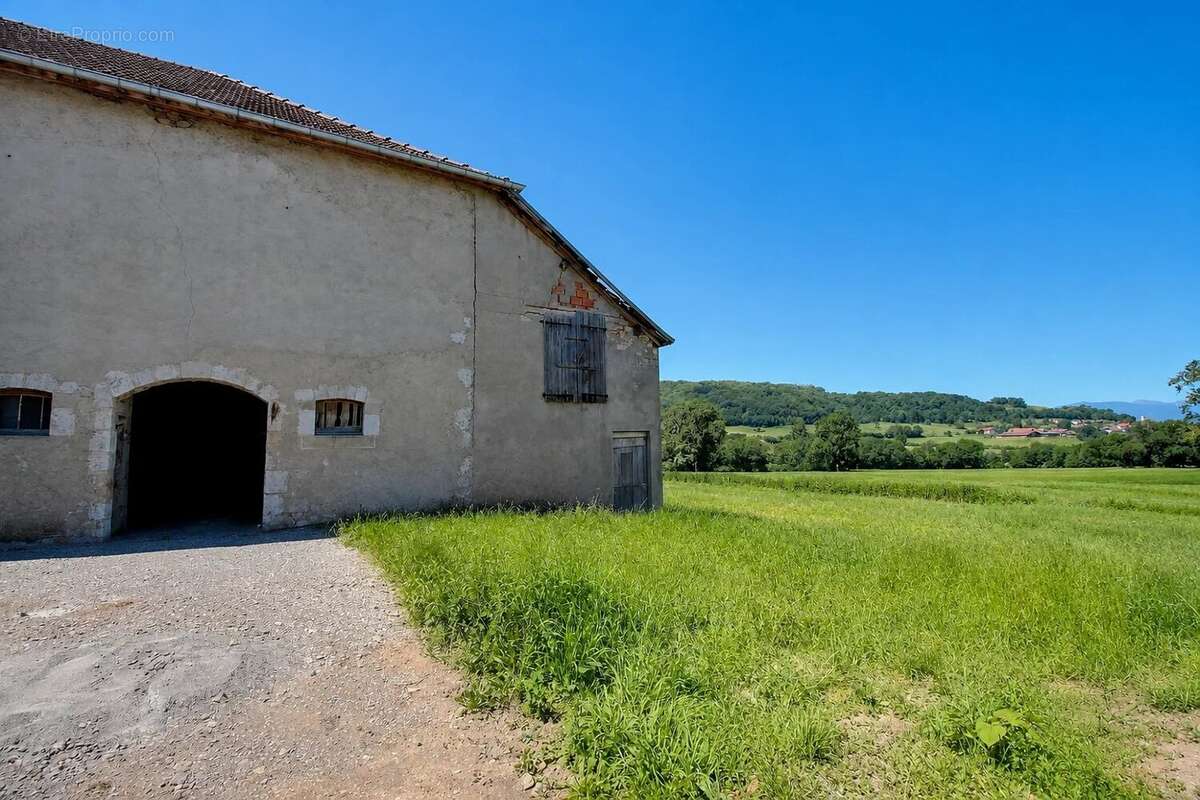 Maison 180 m² à Presilly  - photo 2