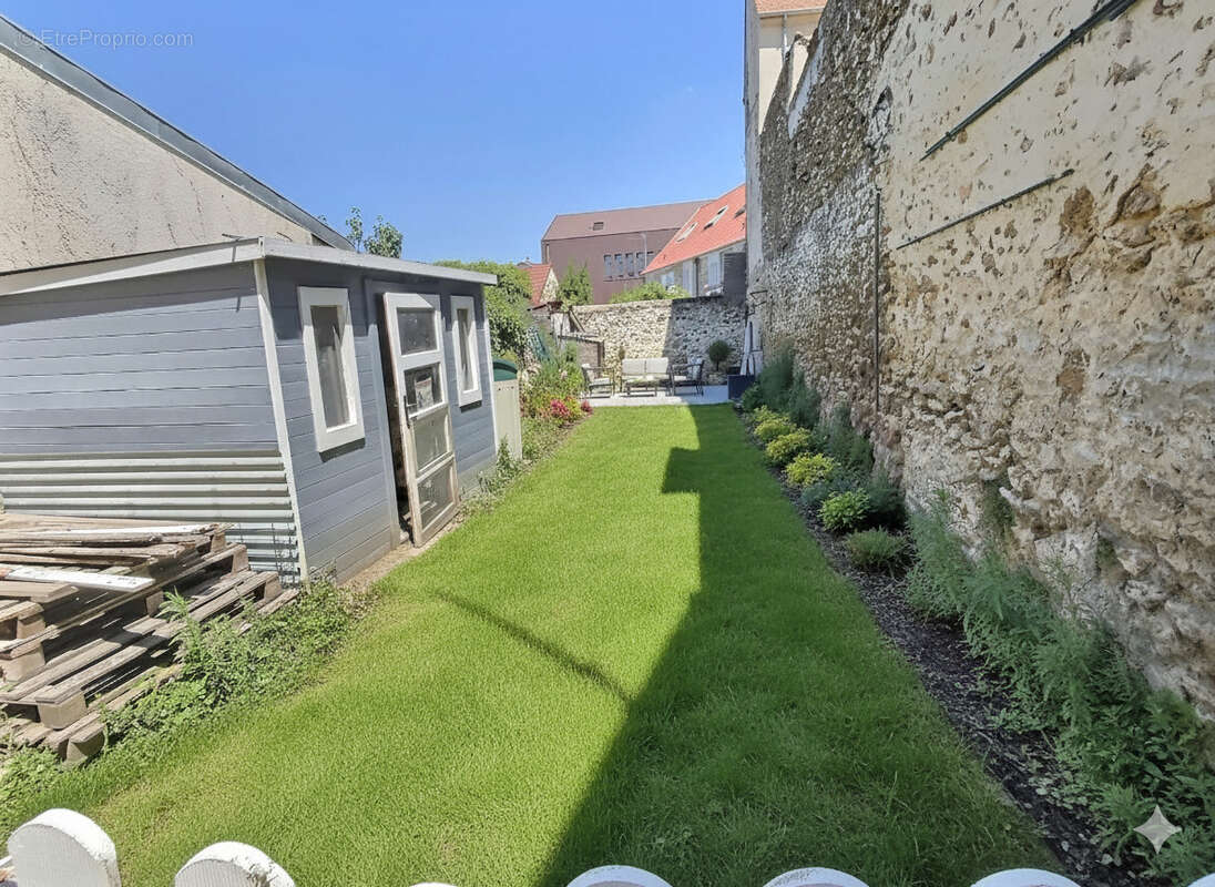 Appartement à MENNECY