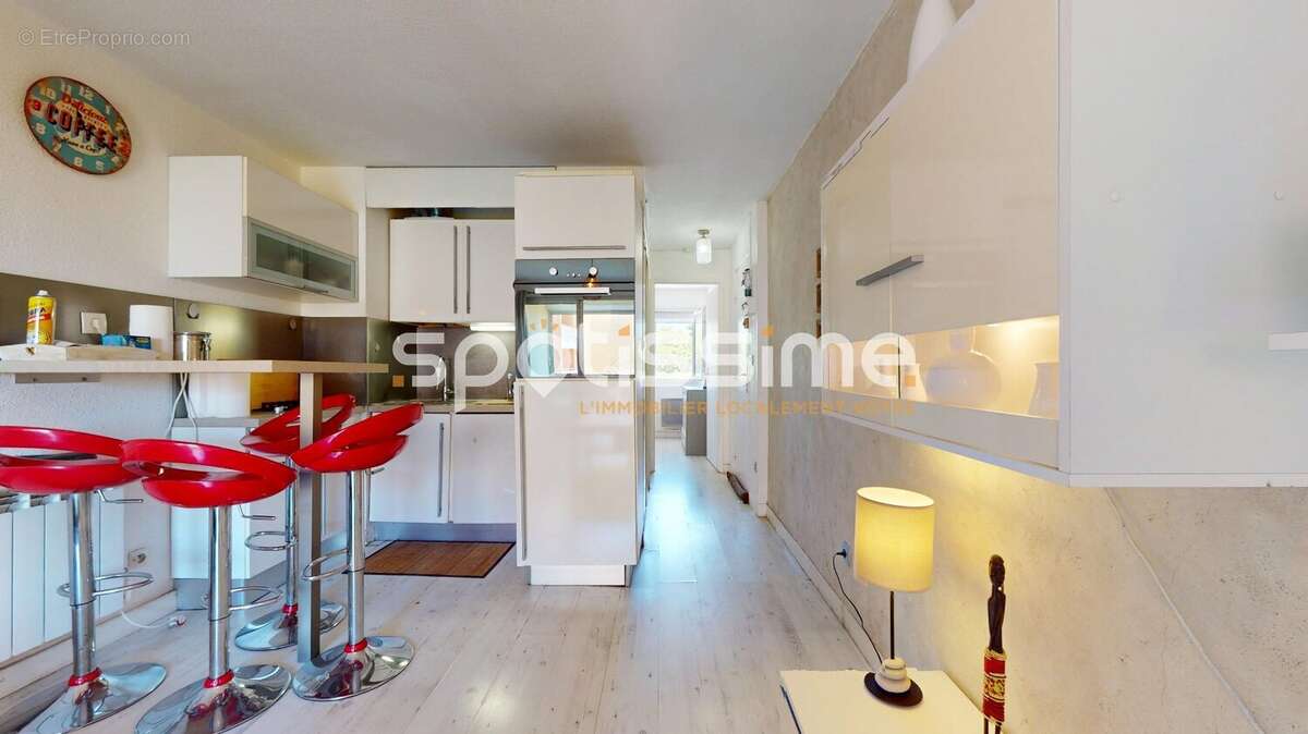CAP D'AGDE, MALFATO - T2 avec balcon, parking et accès direct aux quais - photo 10