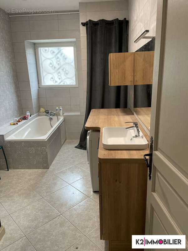 Appartement à MONTBOUCHER-SUR-JABRON