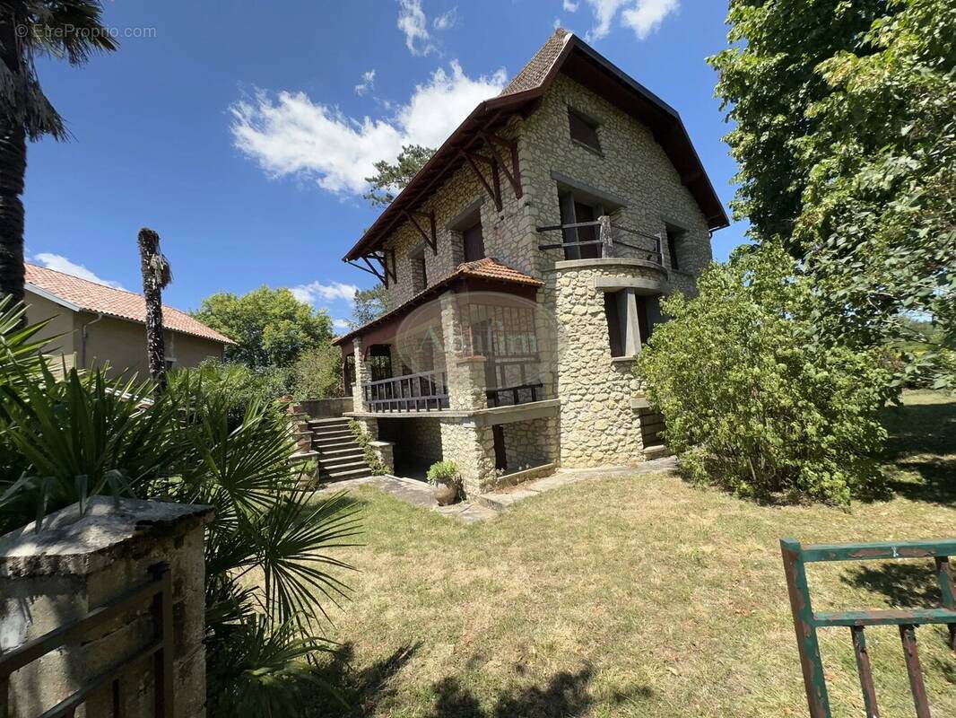 Maison à MOUCHES