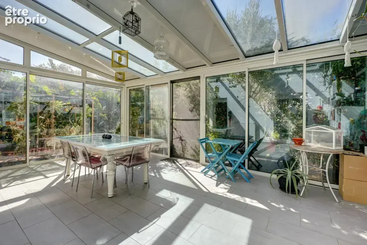 Maison de 4 pièces de 85 m² à Vaulx-en-Velin - photo 5