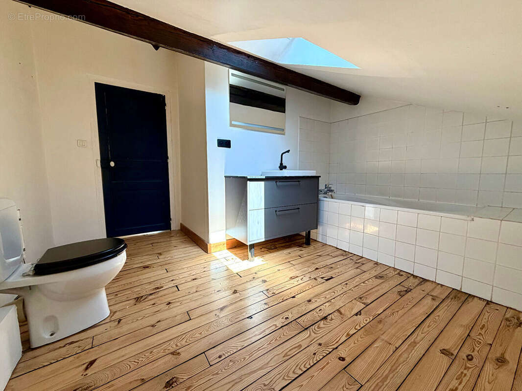 CLERMONT-FERRAND / Appartement à vendre de type 2 Les Salins - Limite Chamalières ! - photo 8