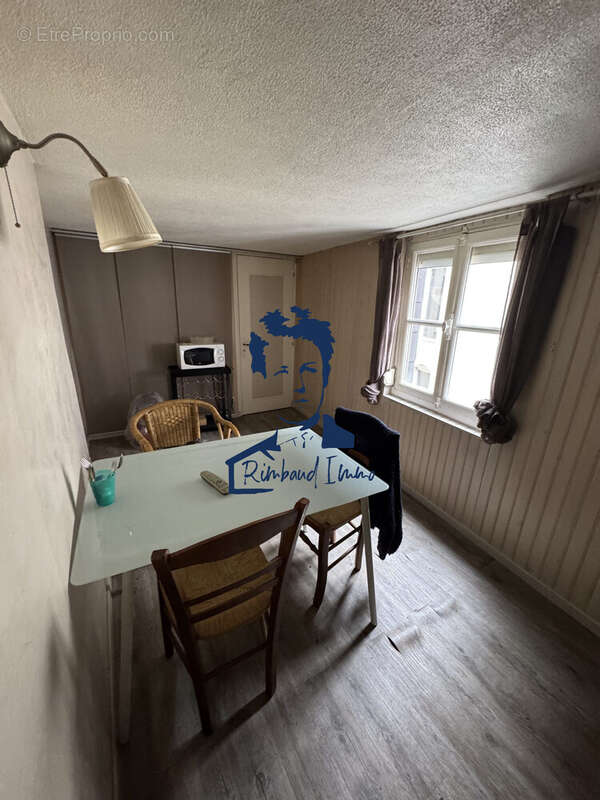 153 m² à Charleville-Mezieres  - photo 8