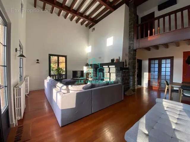 Maison à LA ROCHETTE