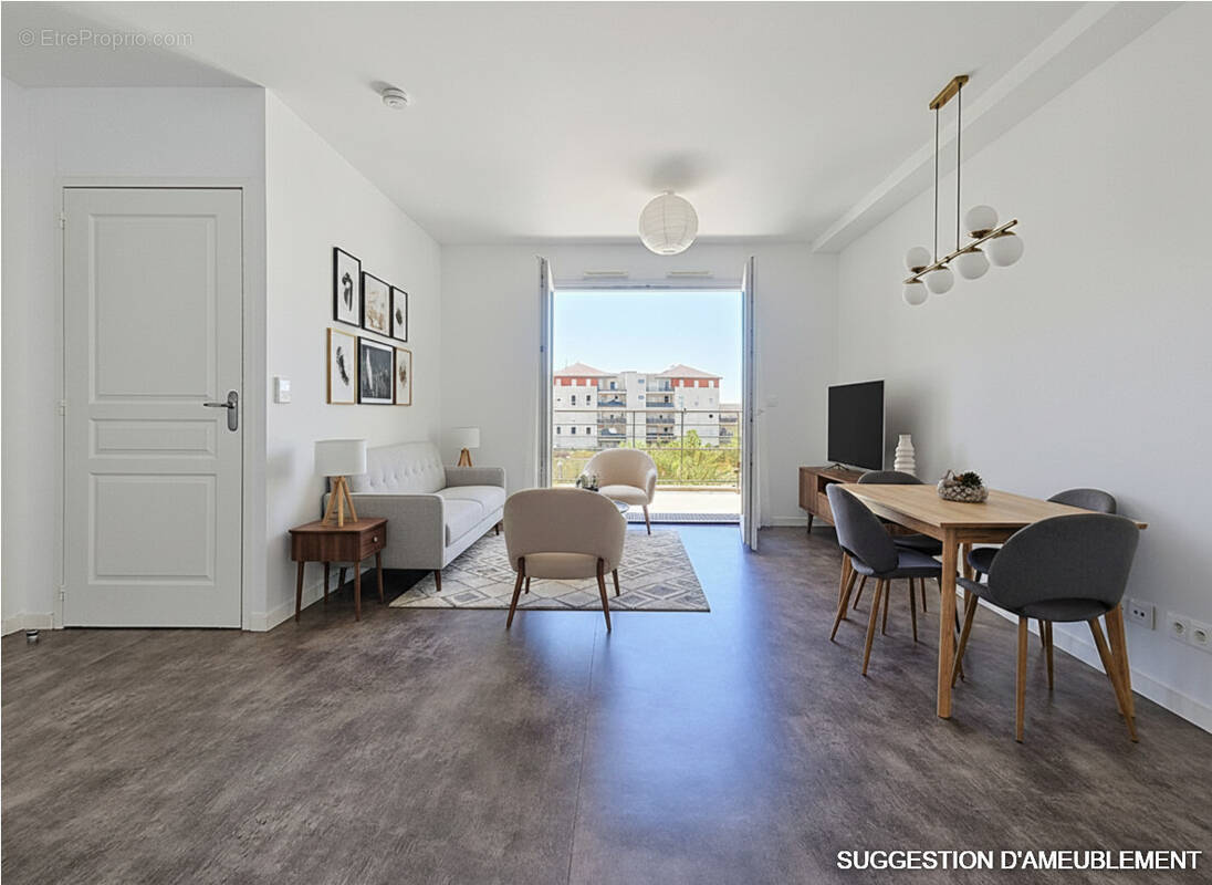 Appartement à AVRILLE