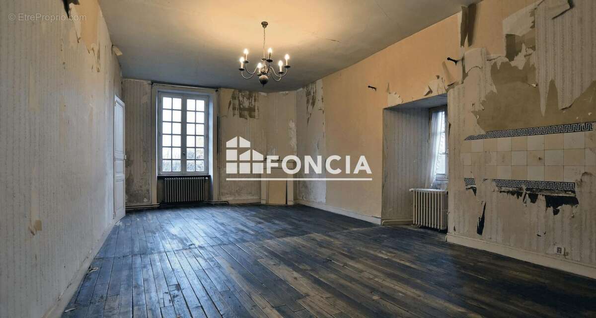 Maison à DOL-DE-BRETAGNE