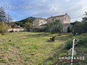 Terrain à GIGNAC-LA-NERTHE