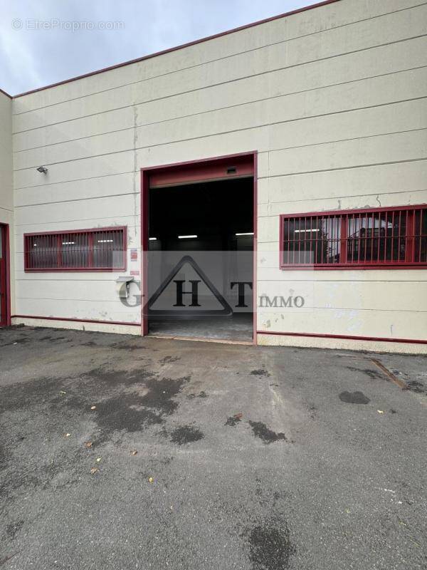 Commerce à CHEVRY-COSSIGNY