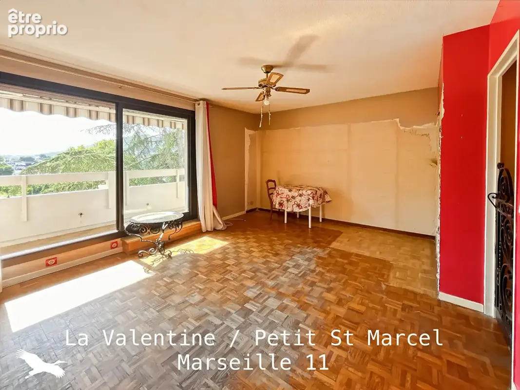 À VENDRE - MARSEILLE 11e (La Montre / La Valentine) - Charmant T2 de 41 m² avec terrasse, vue collines, garage  en option - photo 2