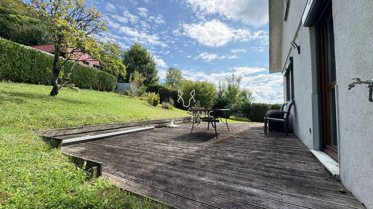 Maison bien située à Montbéliard, avec vue sur le Stade Bonal - photo 2