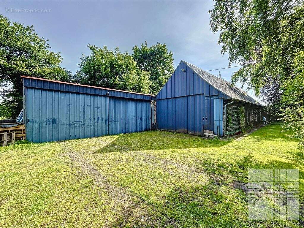 Maison à SAINT-DENIS-DE-GASTINES