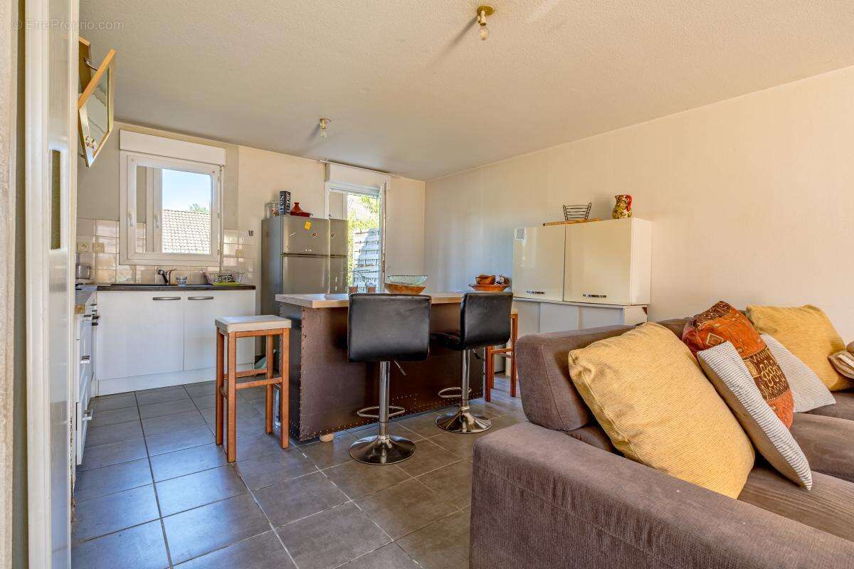 Appartement à MORESTEL