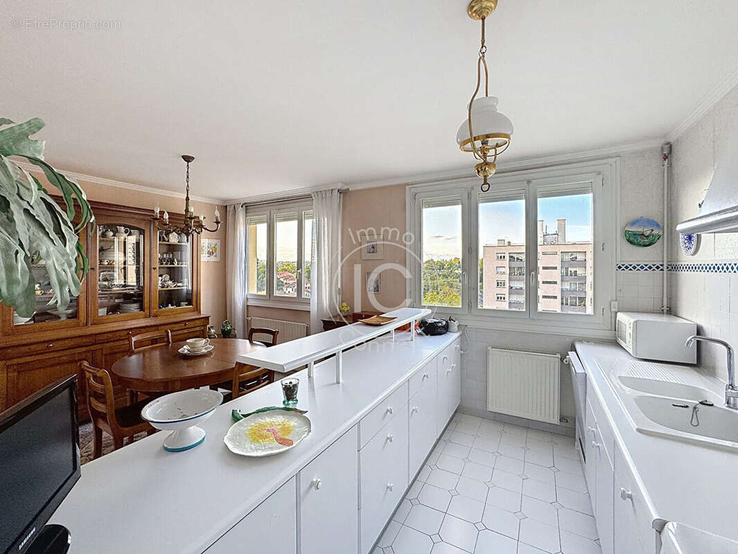 Appartement à SAINTE-FOY-LES-LYON