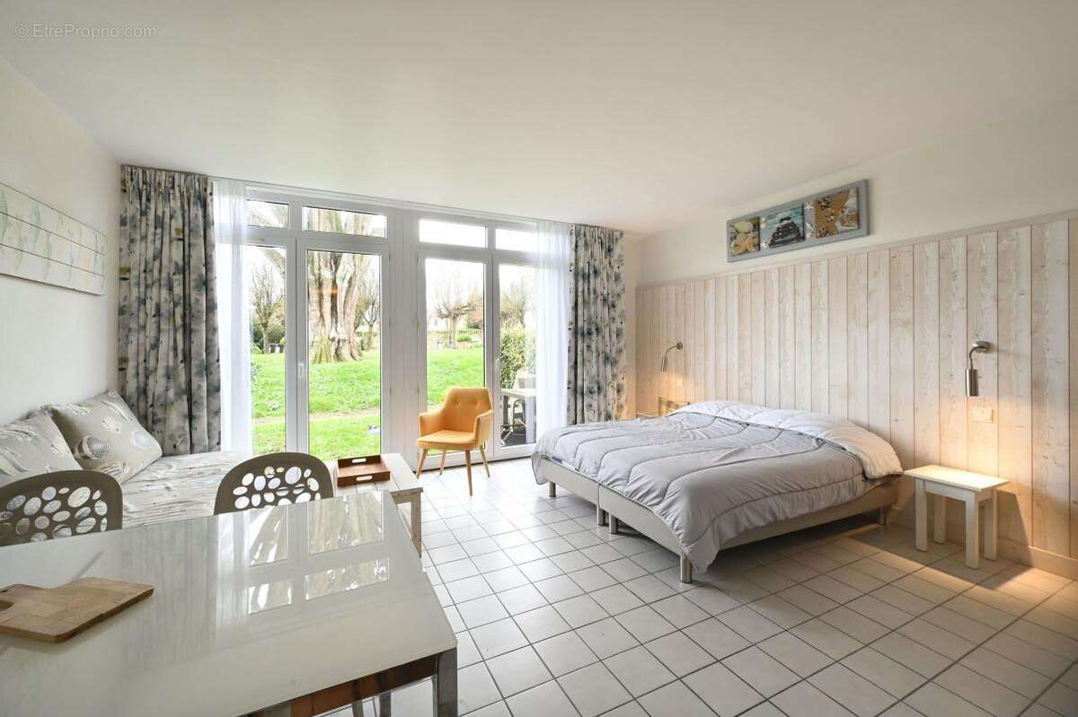 Appartement à SAINT-MARTIN-DE-RE