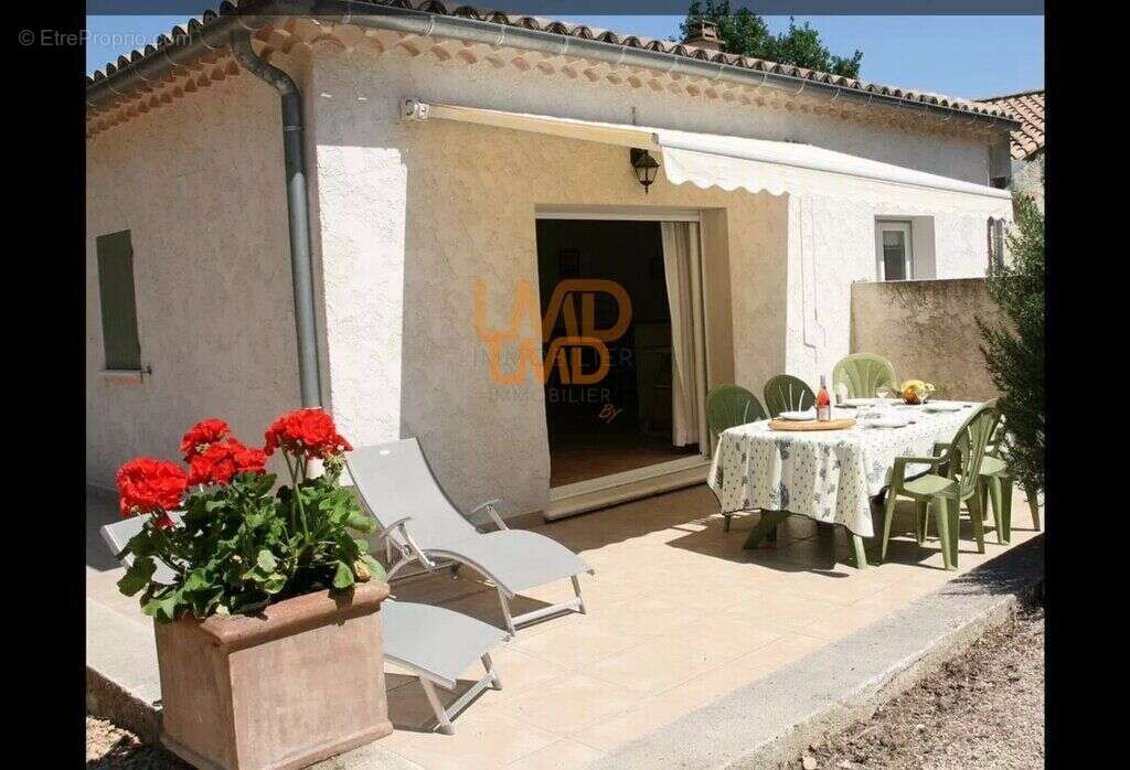 Maison à SAINT-RESTITUT