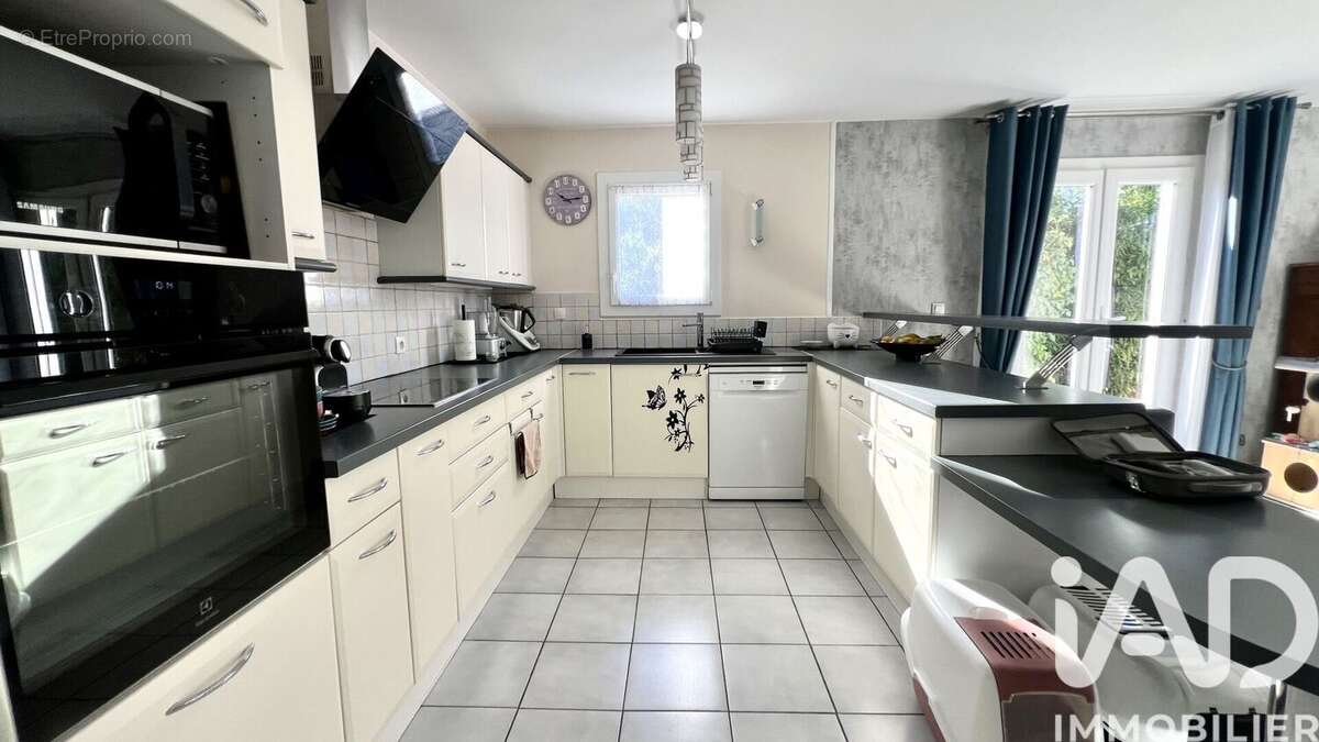 Photo 8 - Maison à LA CRAU