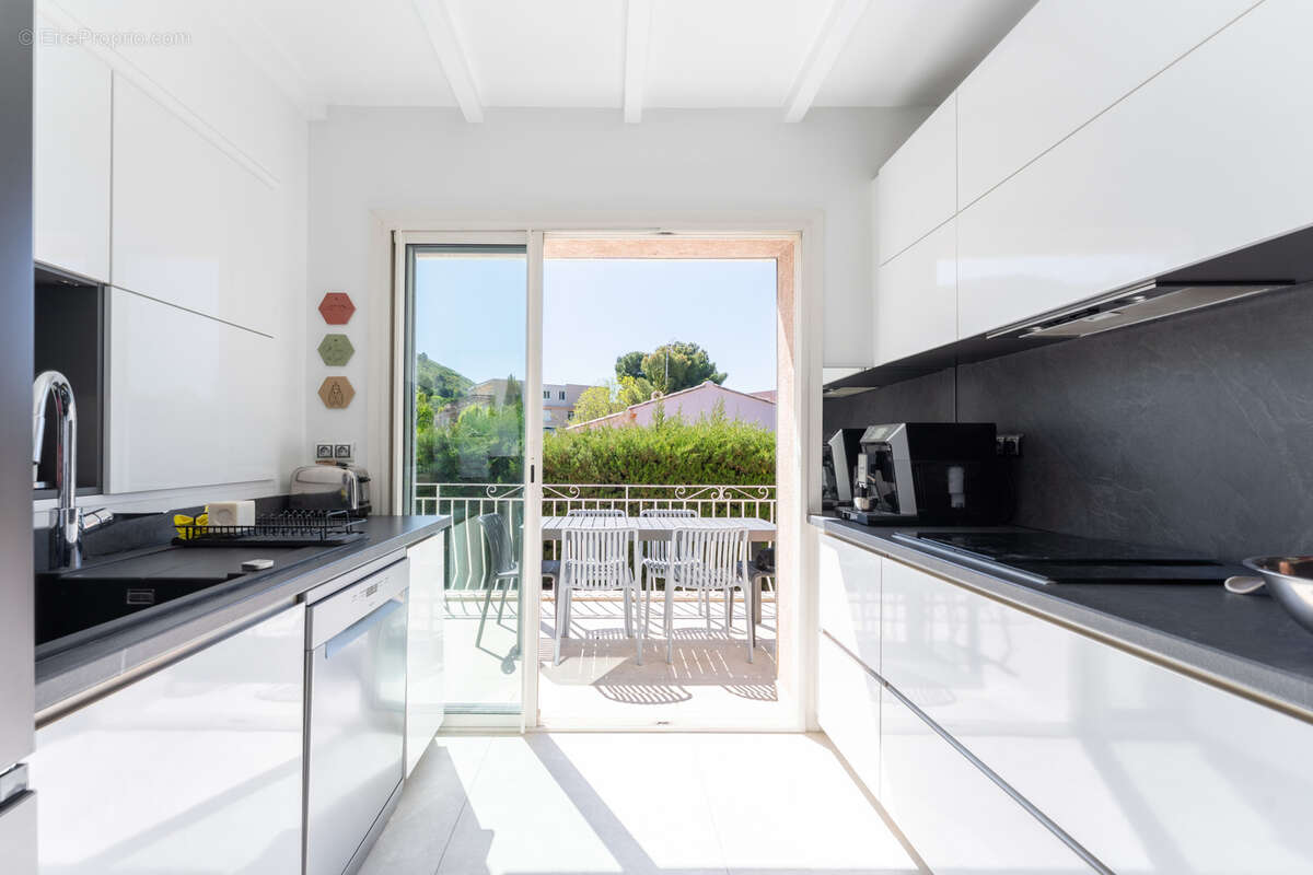 Appartement à MARSEILLE-9E