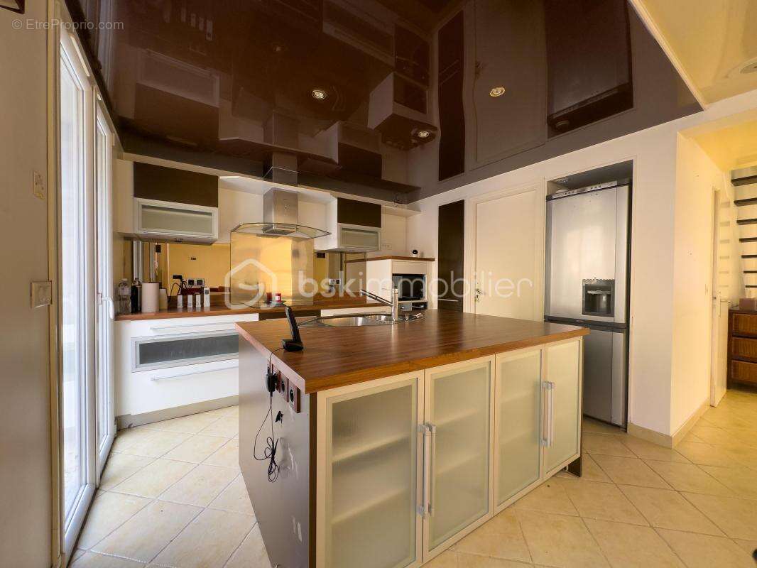 Maison à SOISY-SUR-SEINE