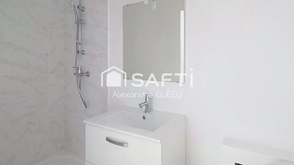 Photo 2 - Appartement à RILLIEUX-LA-PAPE