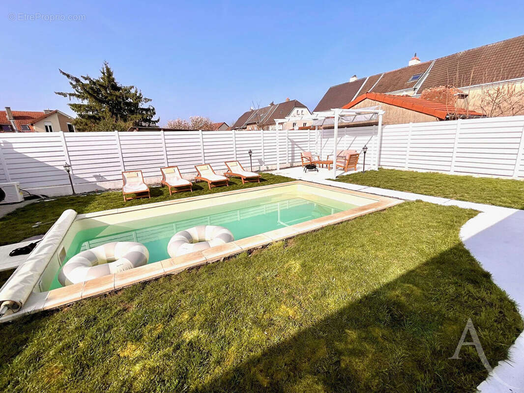 Maison Sainte Marie Aux Chênes avec piscine - photo 2