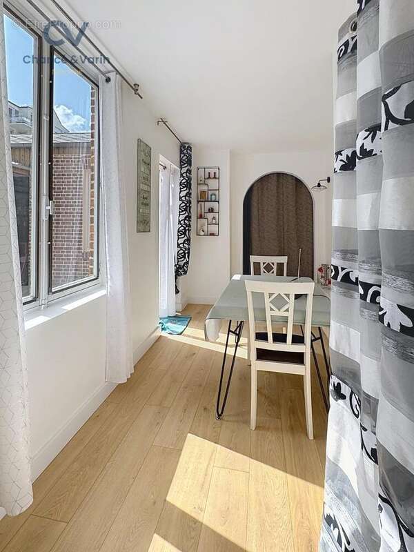 Appartement 76 m² à Lisieux  - photo 4
