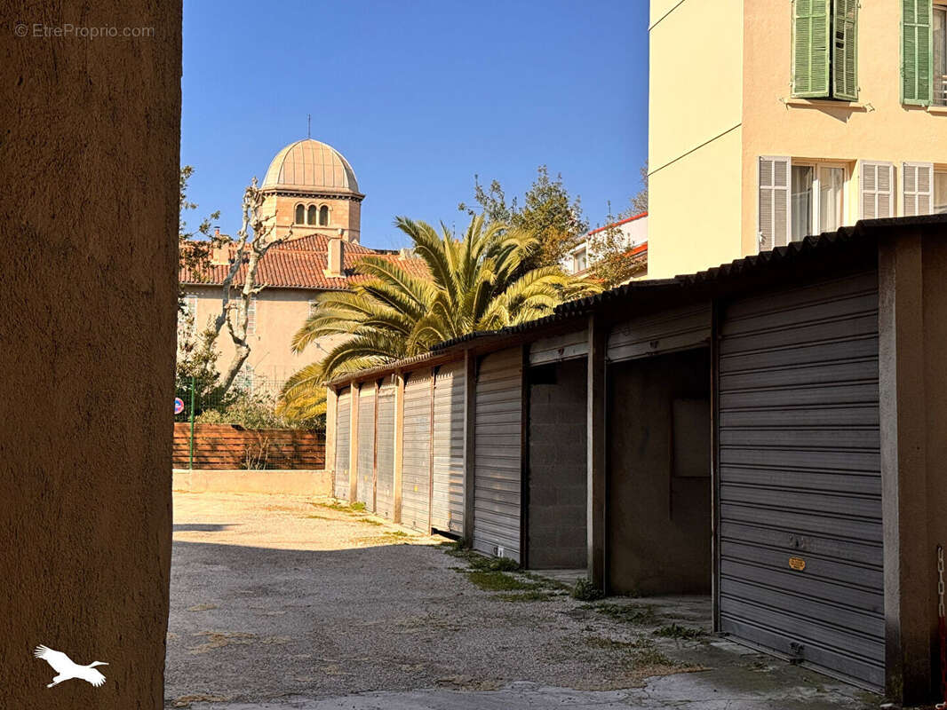 Appartement à MARSEILLE-5E