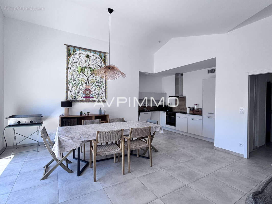 Appartement à SAINT-CYR-SUR-MER