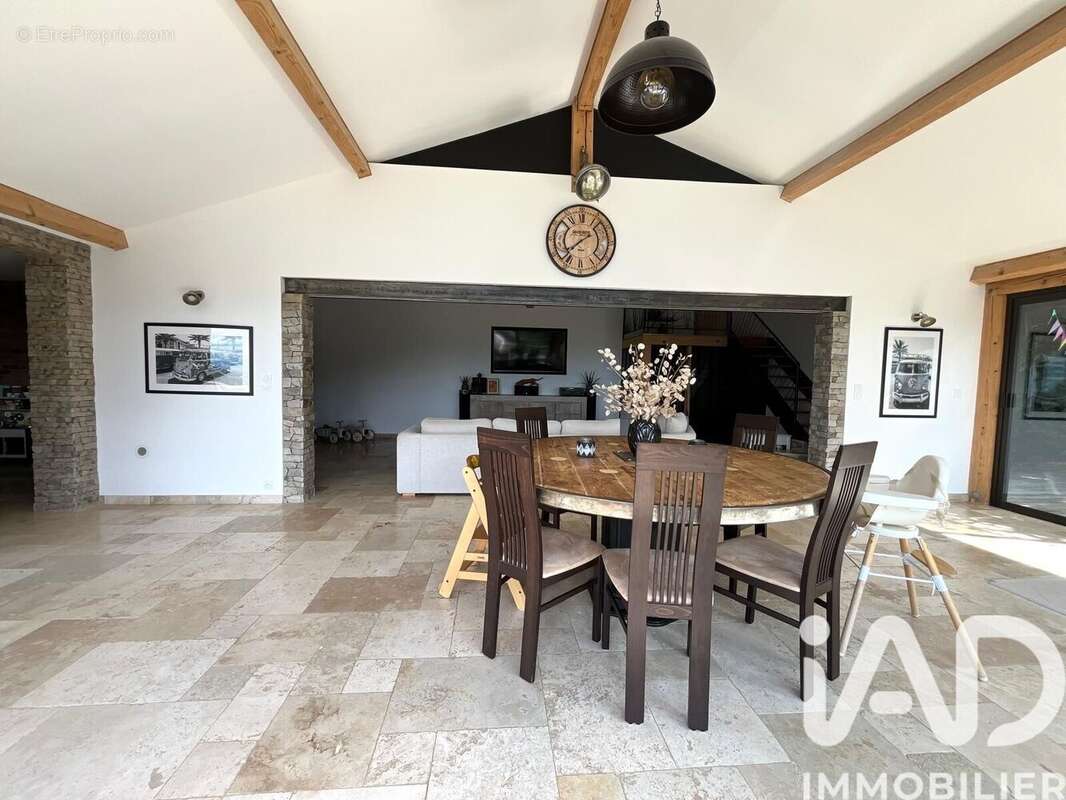 Photo 7 - Maison à SAINT-ETIENNE