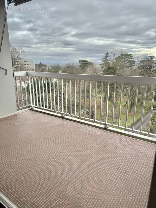 Appartement à CALUIRE-ET-CUIRE