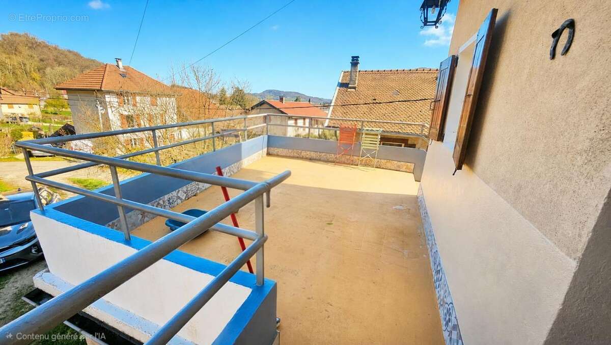 Maison à CHARAVINES