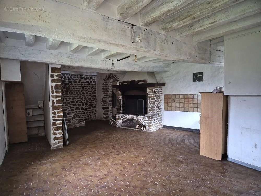 Maison à BEAUNE-LA-ROLANDE