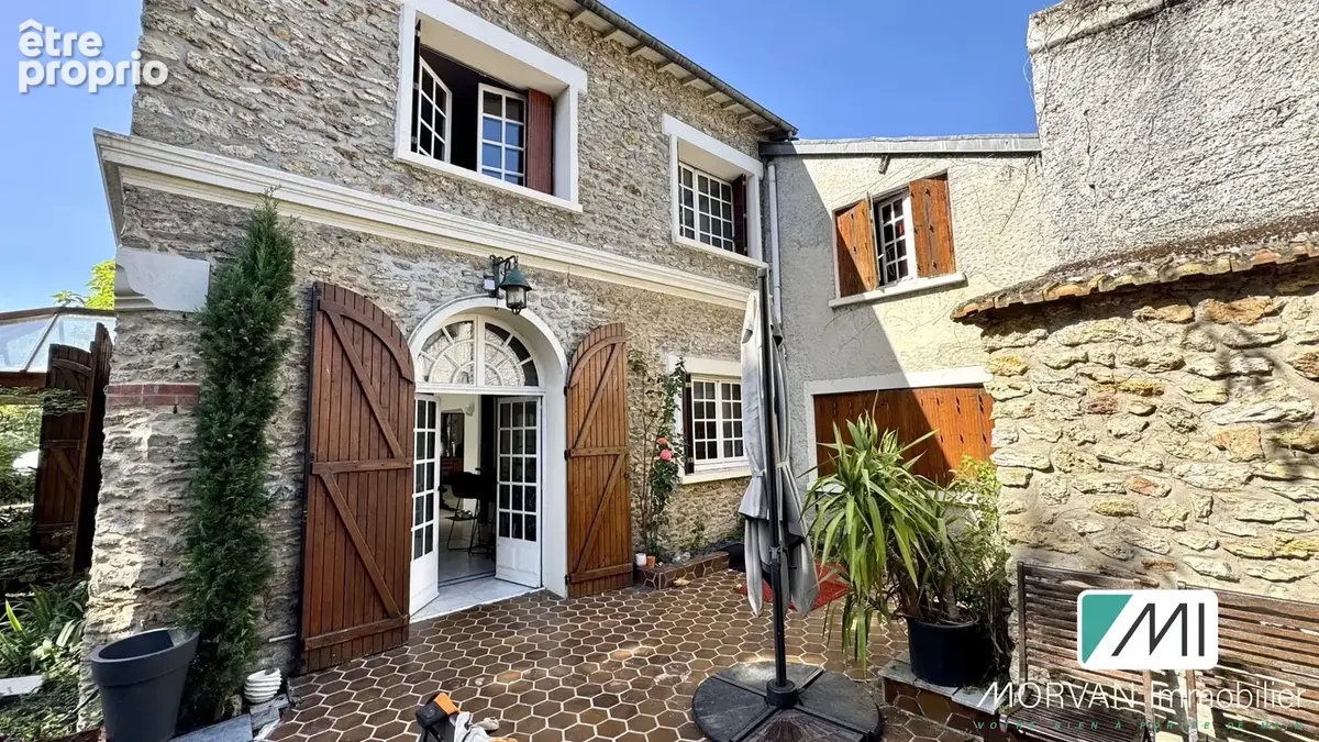 Maison 9 pièces 287 m² à vendre à Le Perray-En-Yvelines (78610) - photo 2
