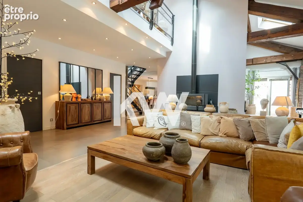Maison 8 pièces 270 m² à vendre à Saint-Etienne (42000) - photo 2