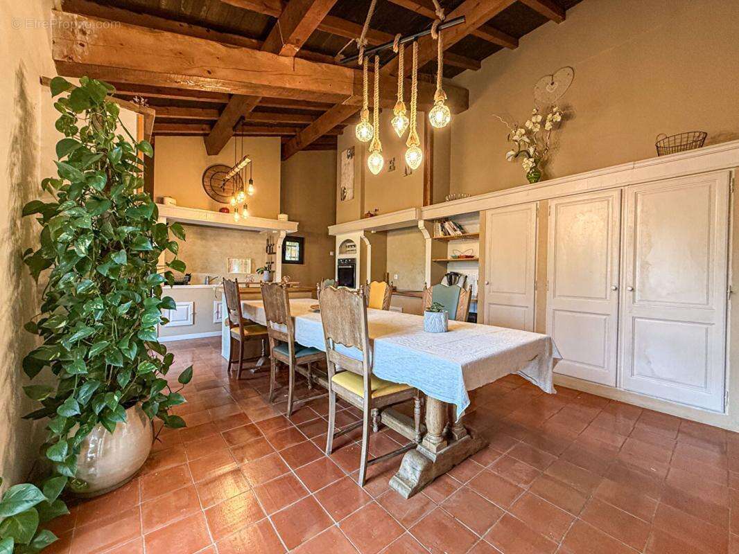 Villa d'architecte - Vue panoramique sur les Pyrénées - Carcassonne, quartier de l'Orée d'Auriac - photo 10