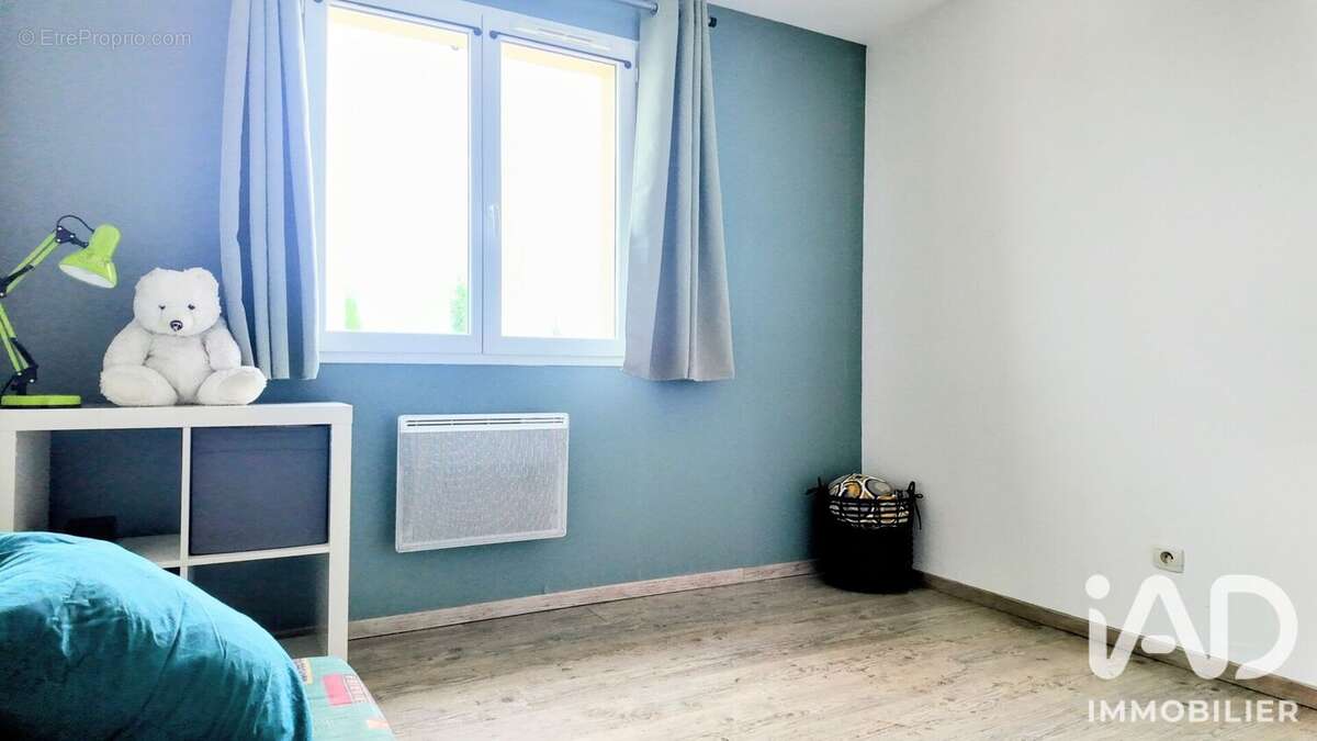 Maison 88 m² à Bonson  - photo 9