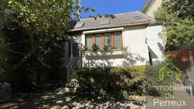 Maison à LE PERREUX-SUR-MARNE