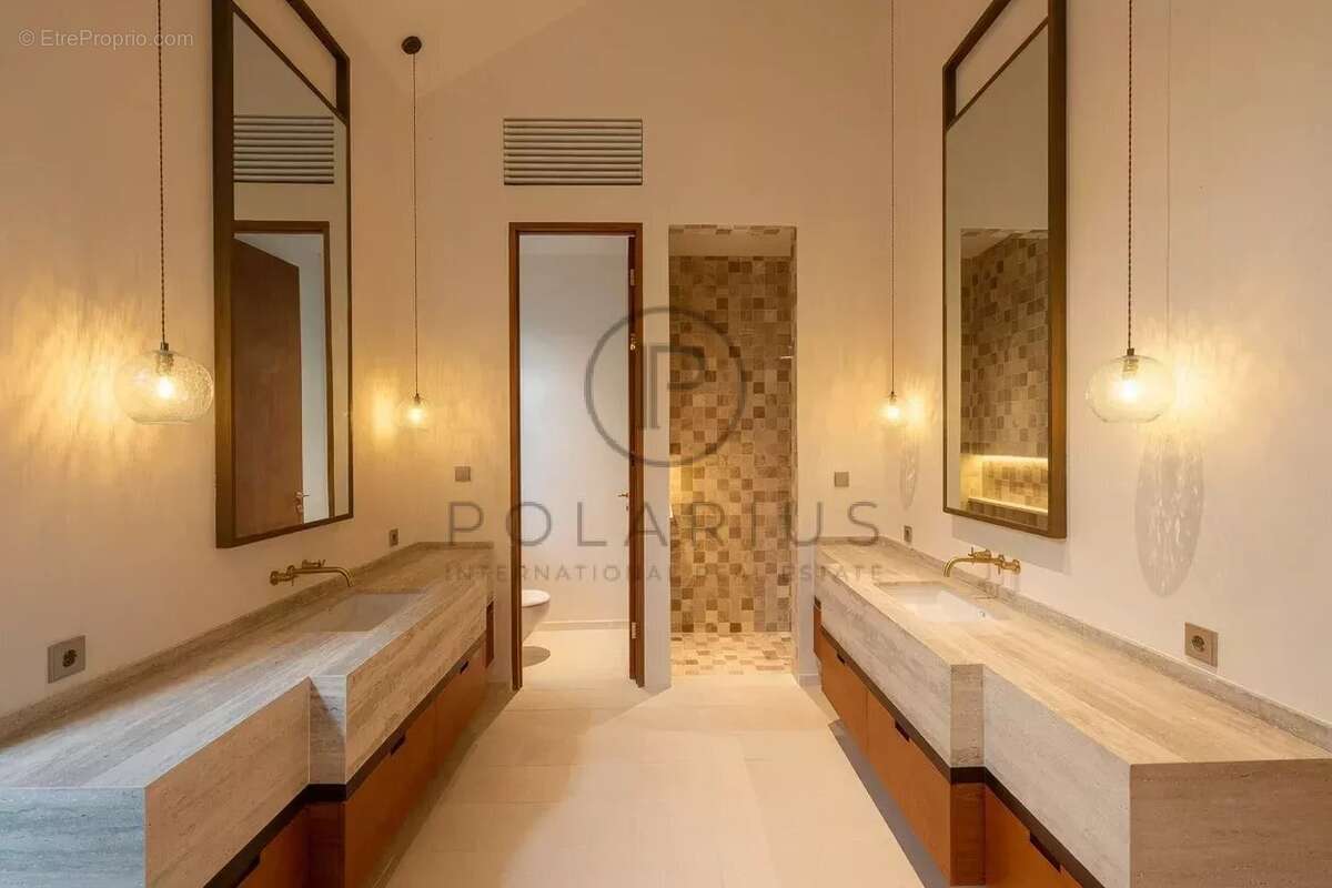 Villa exceptionnelle de 5 chambres à Pererenan  Spacieuse vie de plain-pied et piscine privée de 20 mètres - Bail emphytéotique  - photo 9