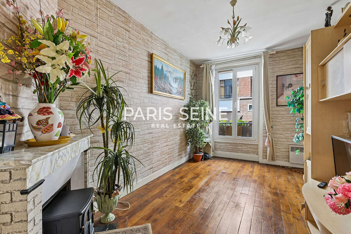 Appartement à PARIS-15E