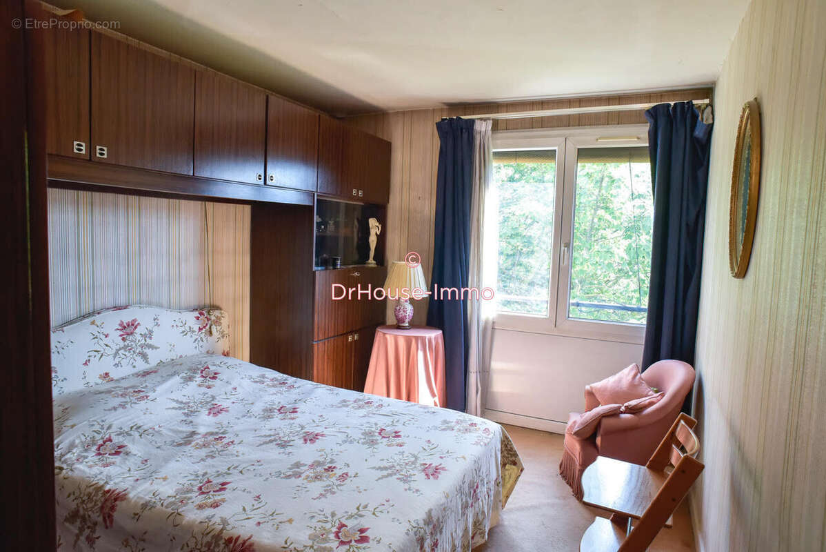 Appartement à MONTROUGE