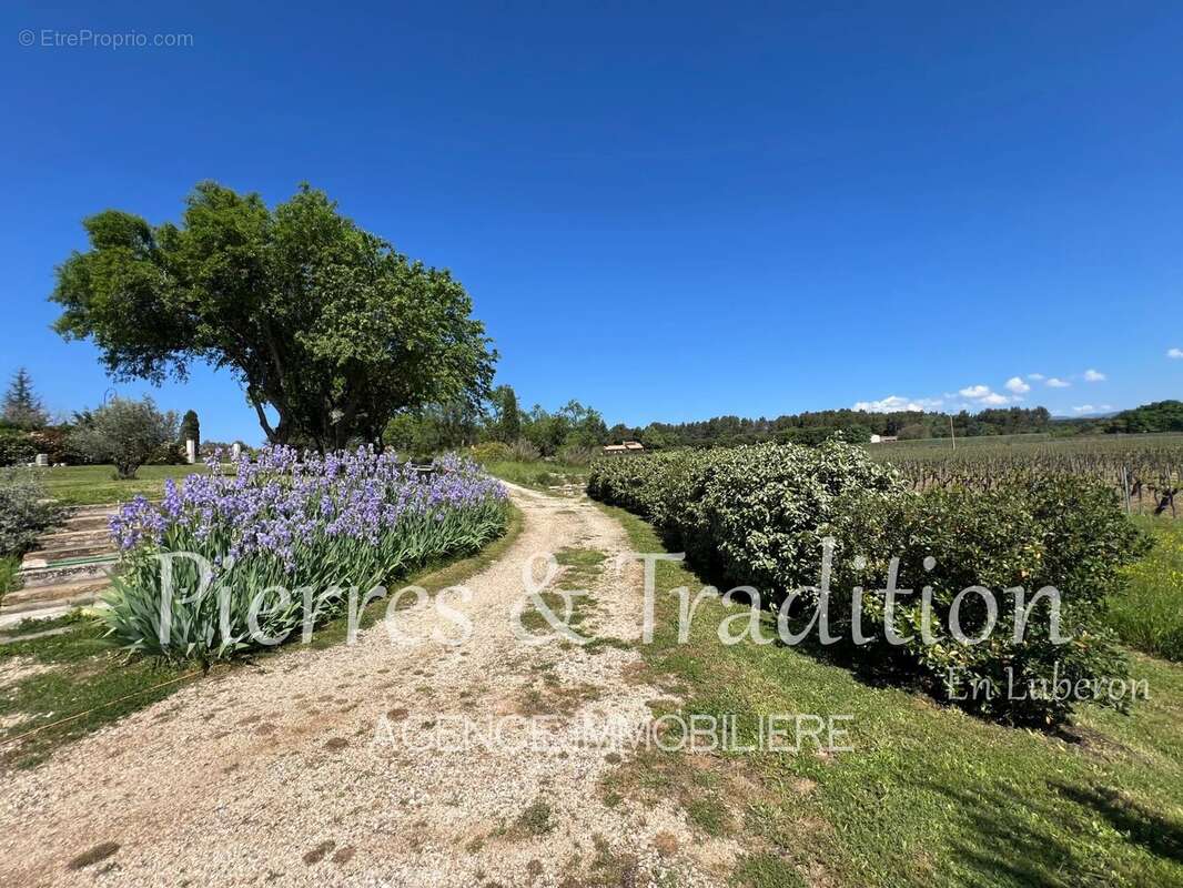 Maison à ROUSSILLON