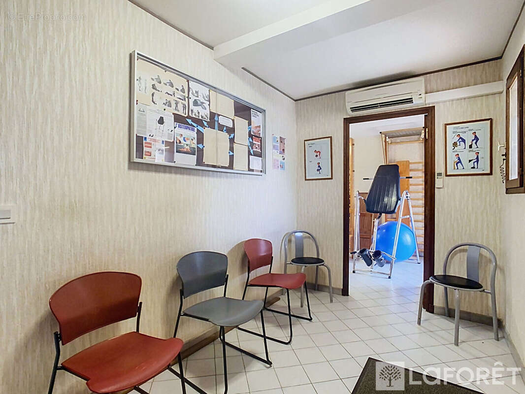 Maison 6 pièces avec T3 en location à l'étage - terrain de 512 m2 - photo 4