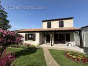 Maison à SAINT-JEAN-D&#039;ANGELY