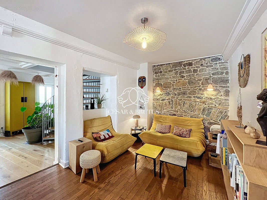 Maison à SAINT-CYR-AU-MONT-D'OR