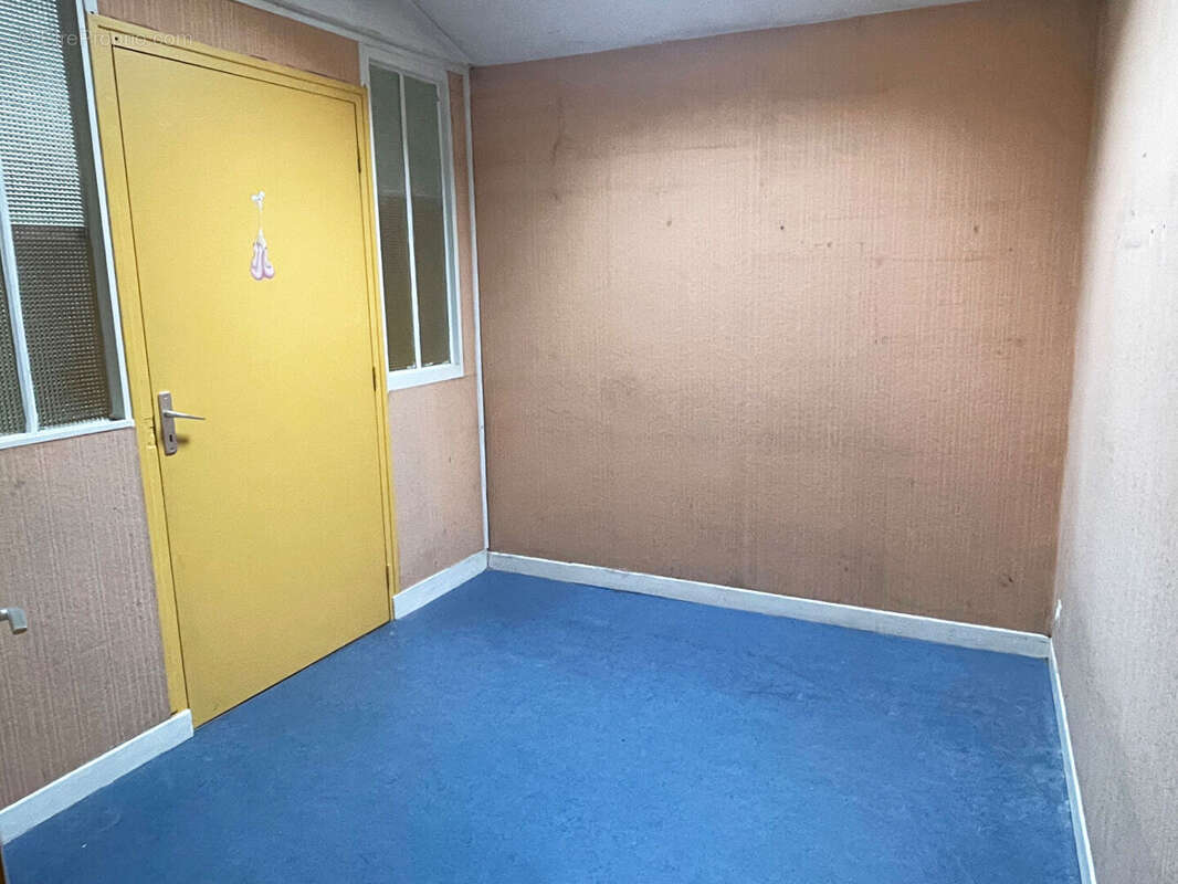 Commerce à NANTERRE