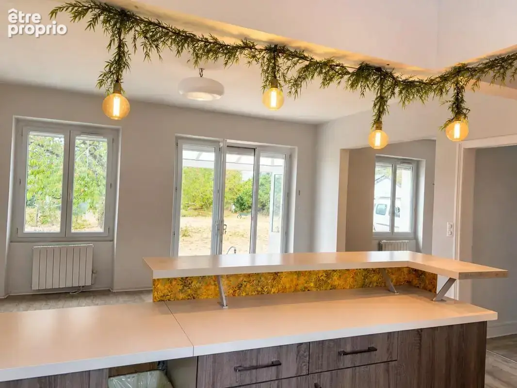 Maison de 7 pièces de 130 m² à Fleury-les-Aubrais - photo 6