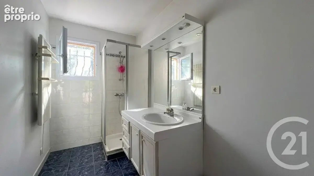 Maison 7 pièces 196 m² à vendre à Saint-Quentin-La-Poterie (30700) - photo 11