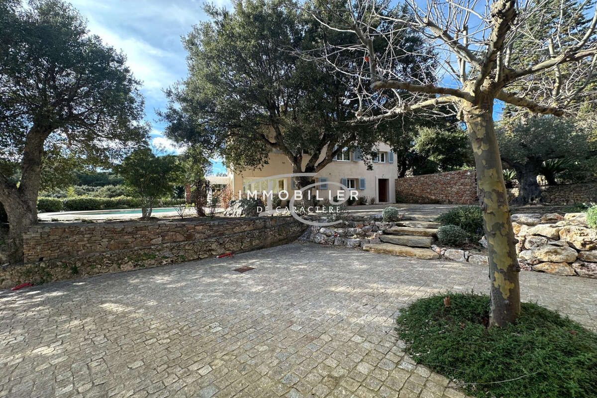 Maison à LA CROIX-VALMER